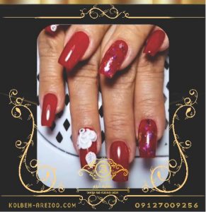 آموزش کاشت ناخن